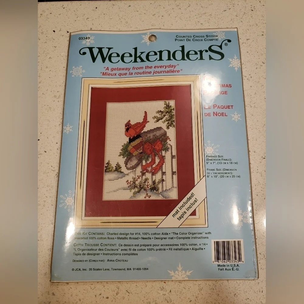 Weekenders Cardinal The Christmas Package Complete Counted Cross Stitch Kit NIP
